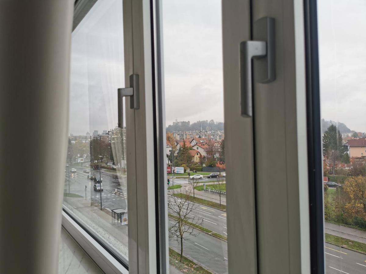 Trnovo Apartment With Free Parking ليوبليانا المظهر الخارجي الصورة