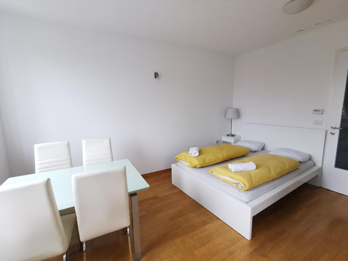 Trnovo Apartment With Free Parking ليوبليانا المظهر الخارجي الصورة